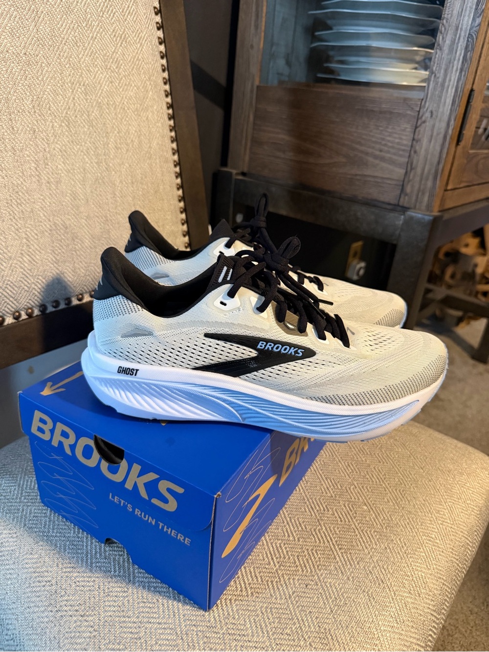 Brooks Ghost Men's Running Shoes — White and Black
